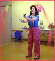 Daisy Doodle entertains children ages 1-3 at kids parties in nyc
