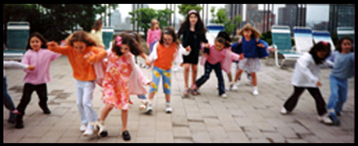 Kids compete in 3-legged race and games at birthday party in Manhattan NY